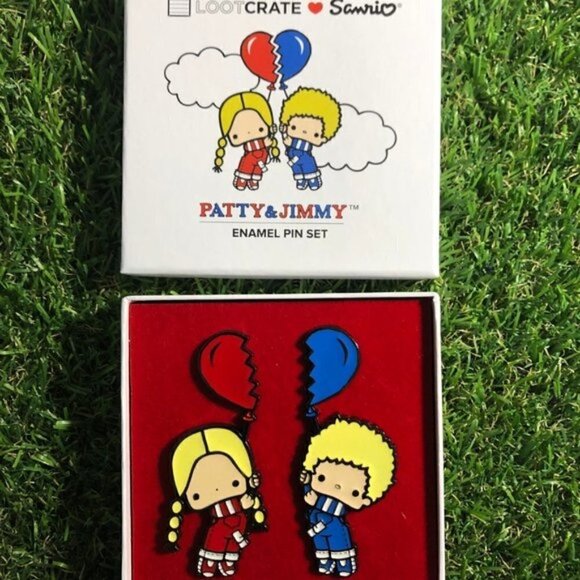 🛒 $8 - Sanrio Patty & Jimmy Enamel Pin Set New in Box - Picture 1 of 3